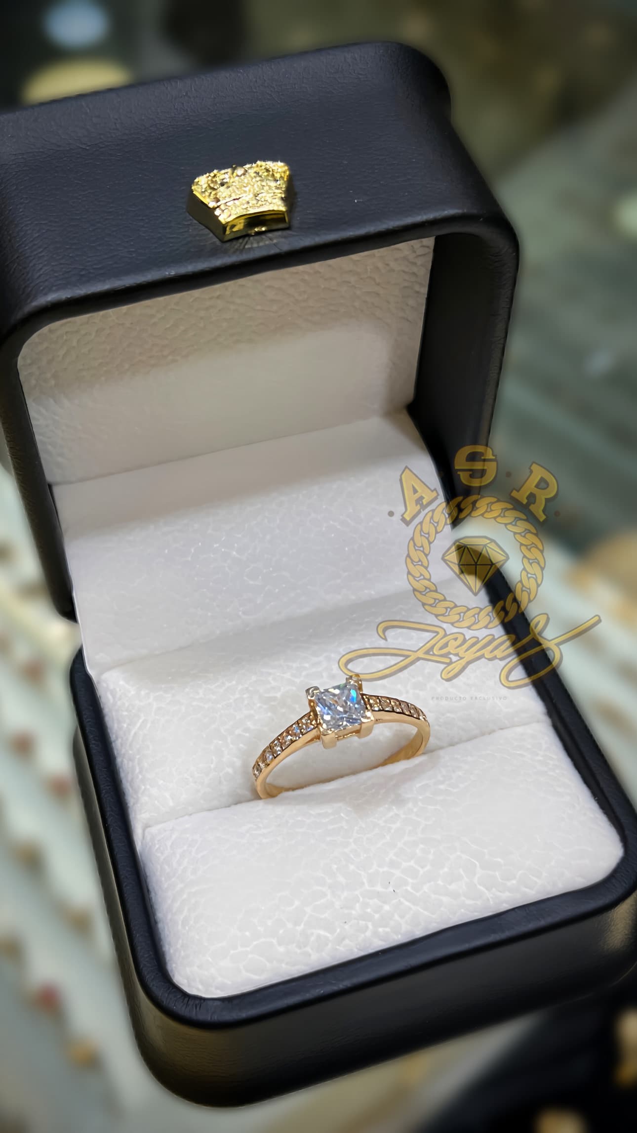 Anillo Solitario Cuadrado